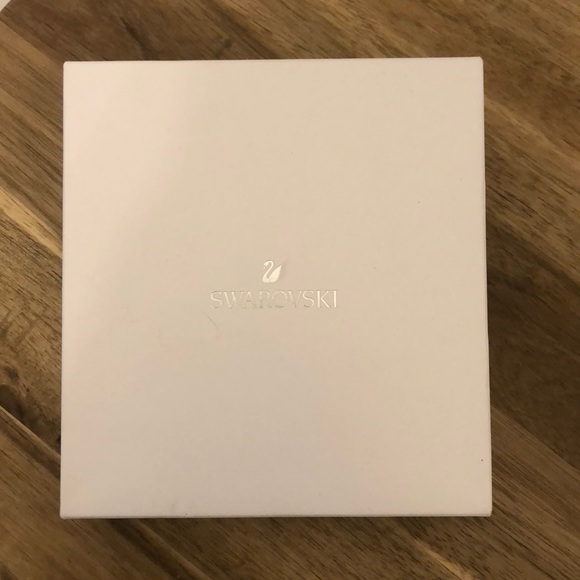 Bluetooth Earplug Heart - NEVER USED - Picture 4 of 5